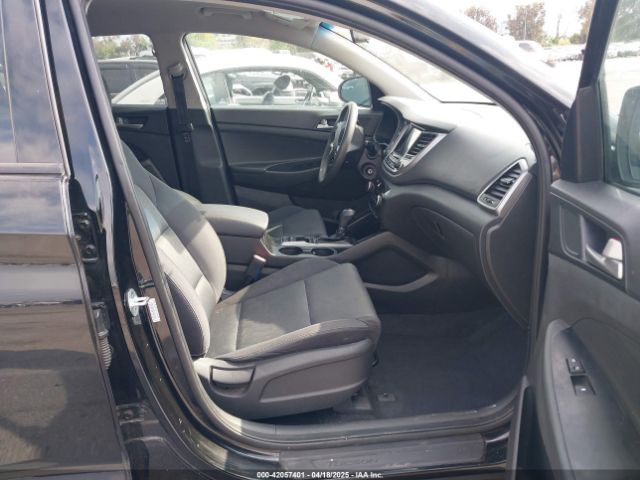 KM8J33A40JU817196 Hyundai TUCSON SEL