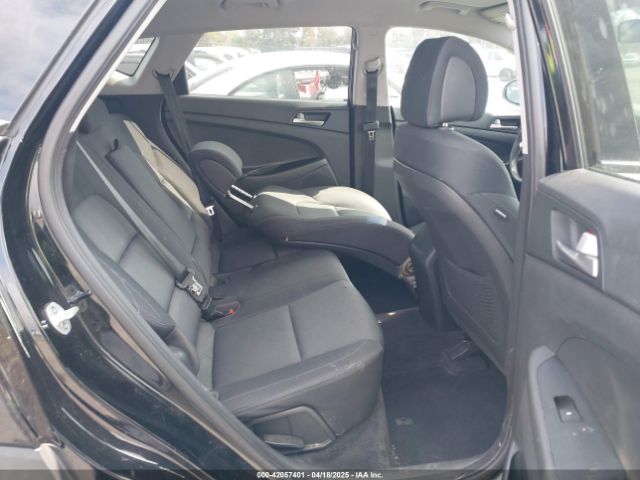 KM8J33A40JU817196 Hyundai TUCSON SEL