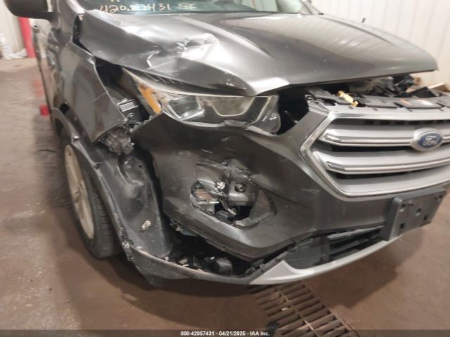 1FMCU9G98HUD68307 Ford ESCAPE SE