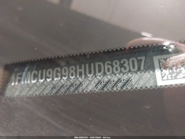 1FMCU9G98HUD68307 Ford ESCAPE SE