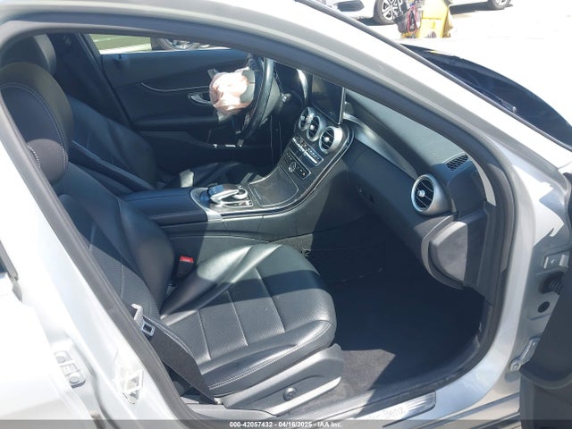 55SWF4JB5GU117647 Mercedes-Benz C-Class