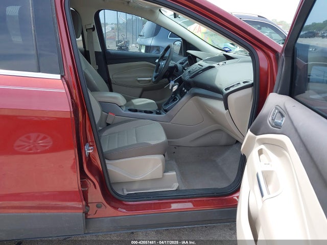 1FMCU0GX5EUA58458 Ford ESCAPE SE