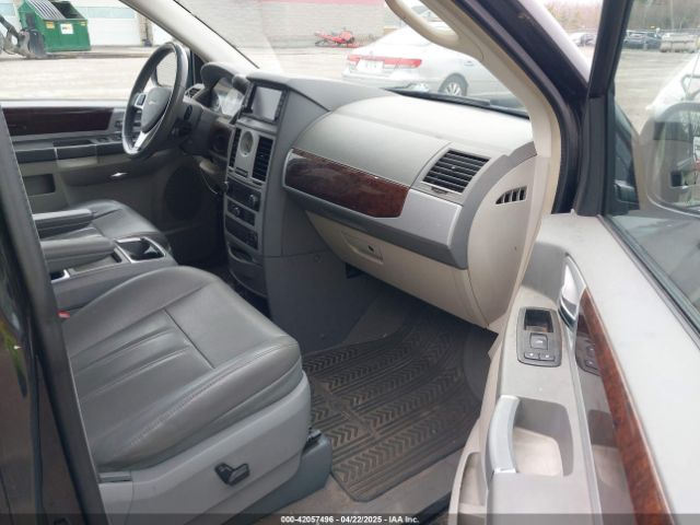 2010 CHRYSLER TOWN & COUNTRY 2A4RR5D19AR170405 Photo 4