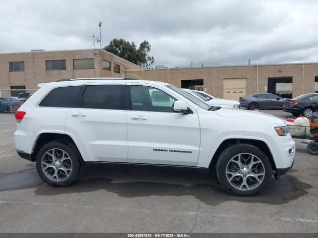 1C4RJFBG5JC334106 Jeep Grand Cherokee Sterling Edition 4x4