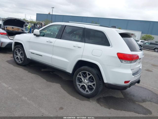 1C4RJFBG5JC334106 Jeep Grand Cherokee Sterling Edition 4x4