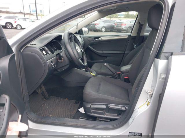 3VWD17AJ4FM354315 Volkswagen Jetta 1.8t Se