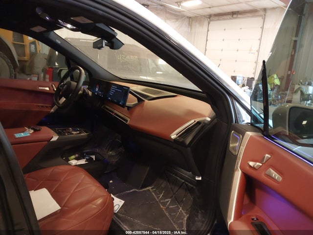 WB533CF05RCN46247 BMW Ix
