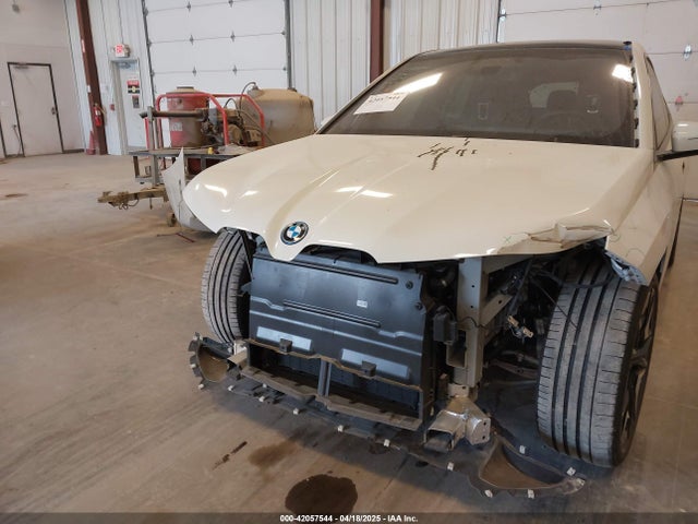 WB533CF05RCN46247 BMW Ix