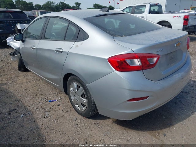 1G1BC5SMXH7265369 Chevrolet Cruze Ls Auto