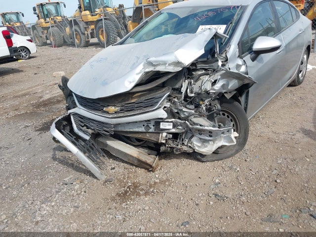 1G1BC5SMXH7265369 Chevrolet Cruze Ls Auto
