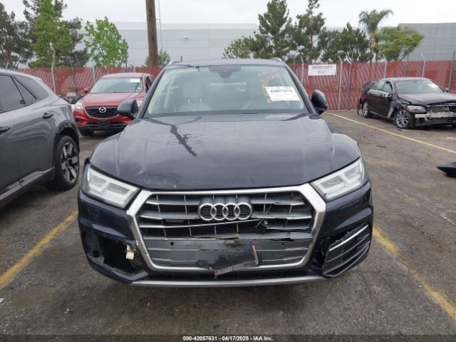 WA1BNAFY5K2049080 Audi Q5 45 Premium
