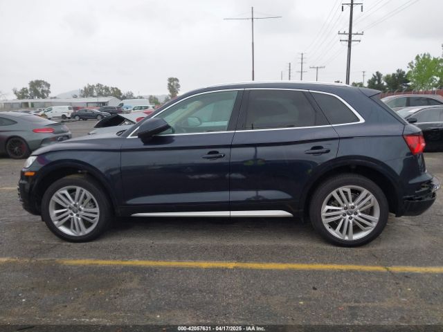 WA1BNAFY5K2049080 Audi Q5 45 Premium