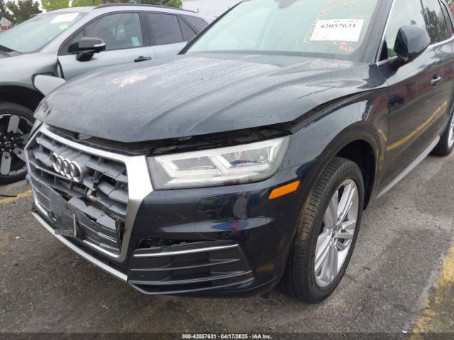 WA1BNAFY5K2049080 Audi Q5 45 Premium