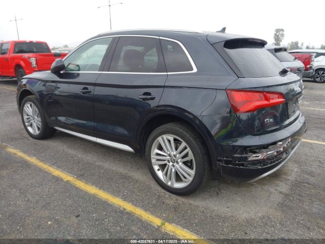WA1BNAFY5K2049080 Audi Q5 45 Premium