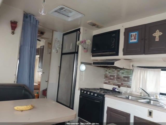 42057651 :رقم المزاد ، 17N430421KW023072 vin ، 1990 Opnrd Motor Home مزاد بيع