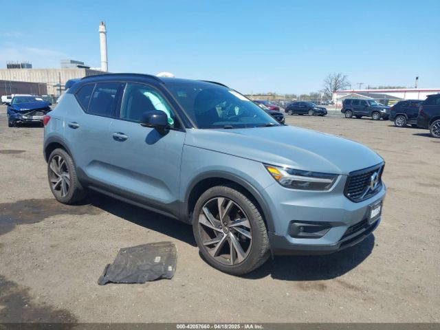 2020 VOLVO XC40 YV4162UM9L2348168