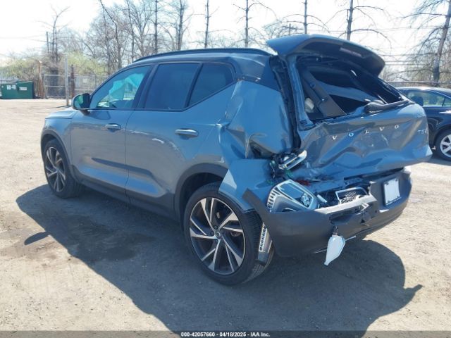 2020 VOLVO XC40 YV4162UM9L2348168 Photo 2