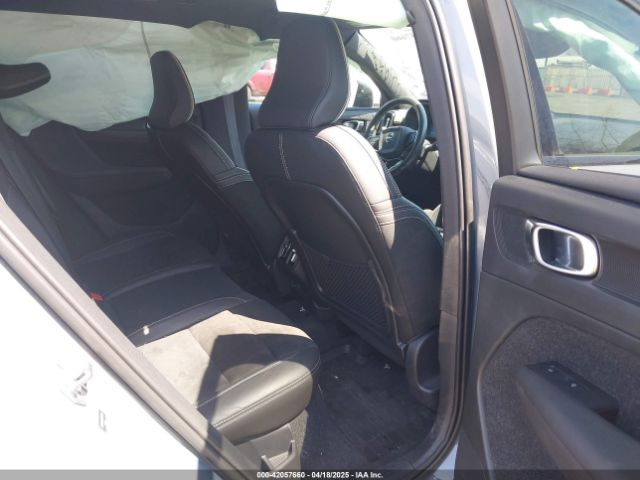2020 VOLVO XC40 YV4162UM9L2348168 Photo 7