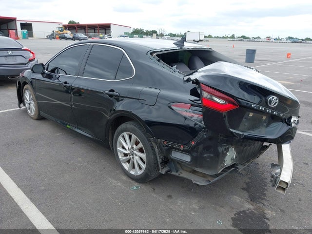 4T1C11AK8MU421894 Toyota CAMRY LE