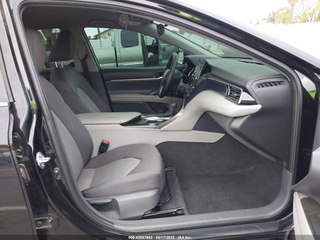 4T1C11AK8MU421894 Toyota CAMRY LE