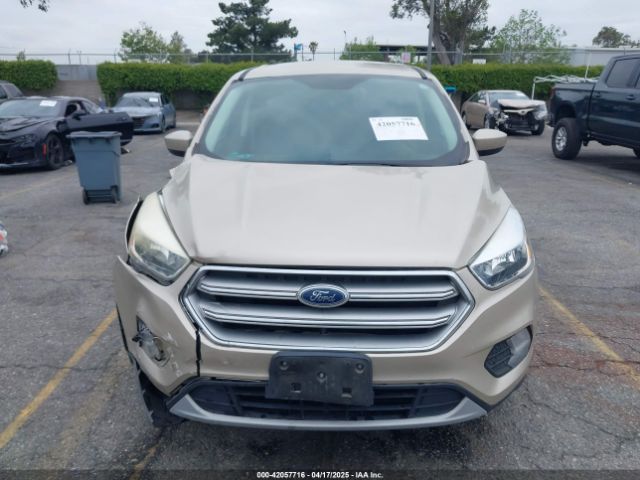 1FMCU0GDXHUE37157 Ford ESCAPE SE