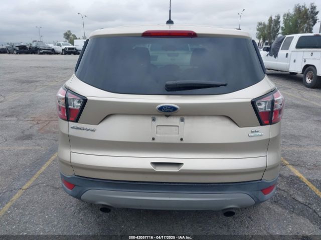 1FMCU0GDXHUE37157 Ford ESCAPE SE