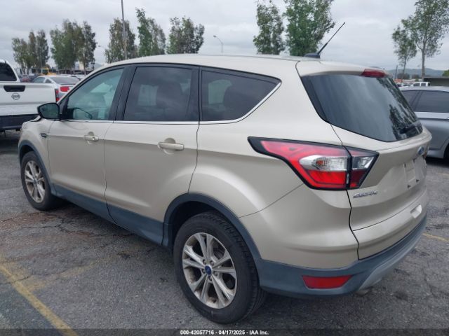 1FMCU0GDXHUE37157 Ford ESCAPE SE