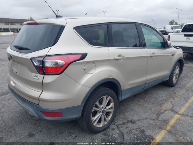 1FMCU0GDXHUE37157 Ford ESCAPE SE