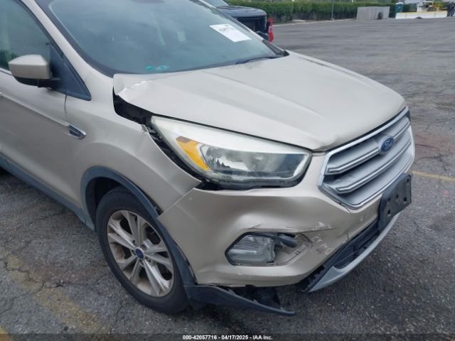 1FMCU0GDXHUE37157 Ford ESCAPE SE