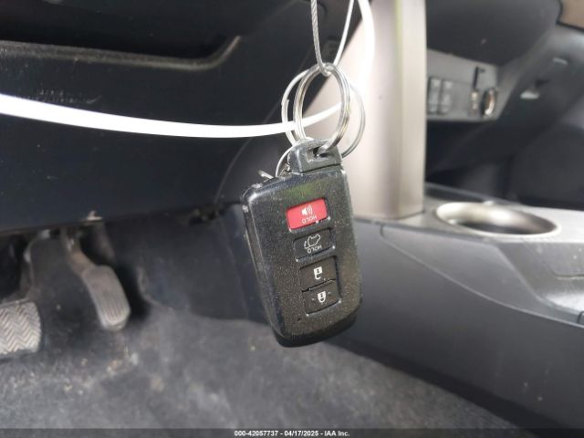 JTMYFREV9FD080636 Toyota Rav4 Limited