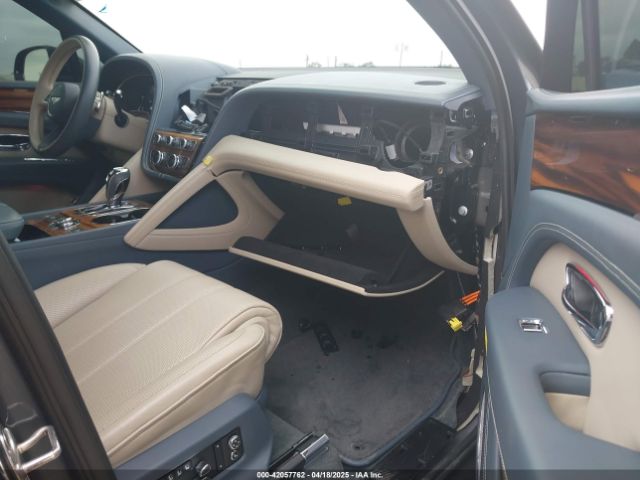 SJAAM2ZV5MC038171 Bentley Bentayga First Edition/v8