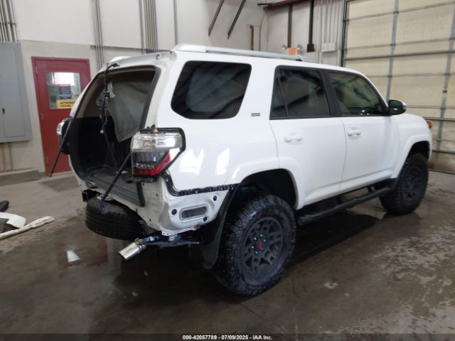 2014 TOYOTA 4RUNNER JTEBU5JR1E5182479 Photo 3