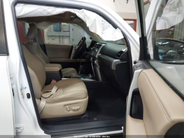 2014 TOYOTA 4RUNNER JTEBU5JR1E5182479 Photo 4