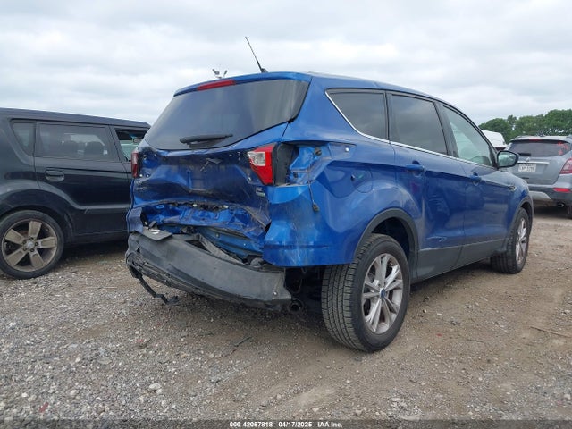 1FMCU0GD2KUB49611 Ford ESCAPE SE