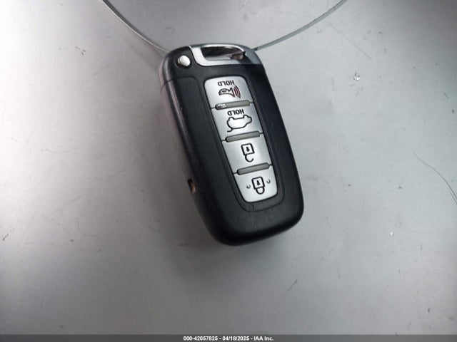 KMHTC6AE4GU303413 Hyundai Veloster Turbo