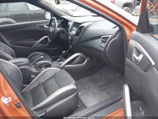 KMHTC6AE4GU303413 Hyundai Veloster Turbo
