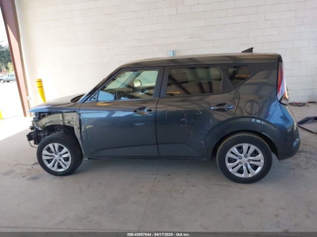 KNDJ23AU6P7198389 KIA SOUL LX