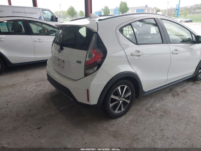 JTDKDTB36J1615394 Toyota Prius C Two