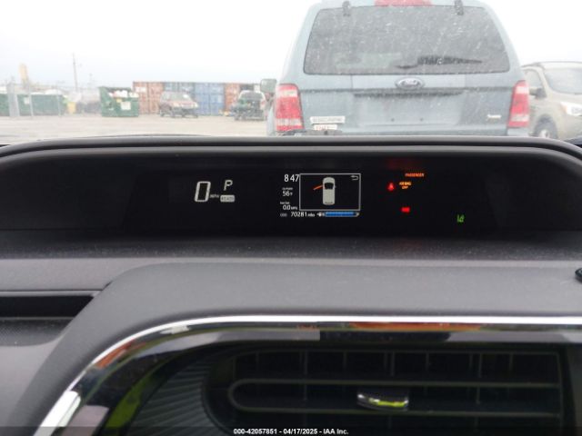 JTDKDTB36J1615394 Toyota Prius C Two
