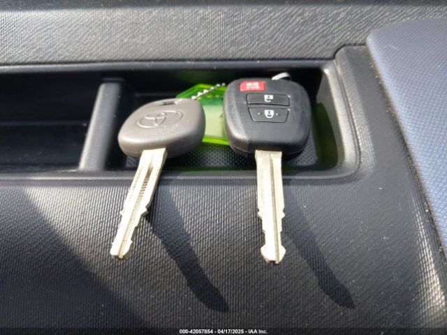 JTDKDTB33G1121793 Toyota Prius C Two