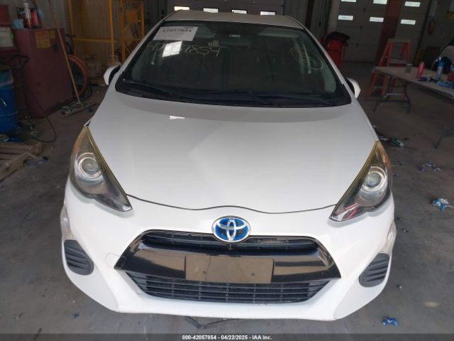 JTDKDTB33G1121793 Toyota Prius C Two