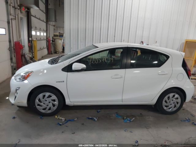 JTDKDTB33G1121793 Toyota Prius C Two