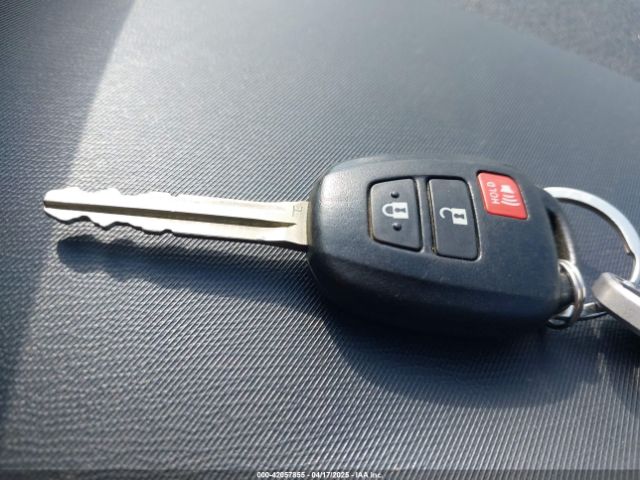 JTDKDTB33J1599980 Toyota Prius C Two
