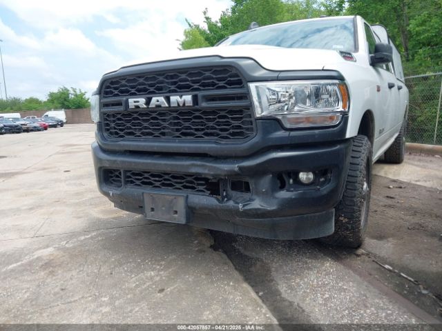 3C6UR4HJ9KG600789 RAM 2500 Tradesman  4x2 8' Box