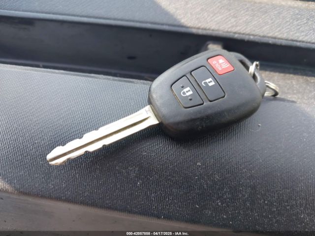 JTDKDTB32G1125978 Toyota Prius C Two