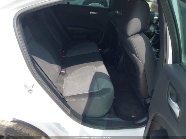 2C3CDXBG2GH333184 Dodge Charger Se