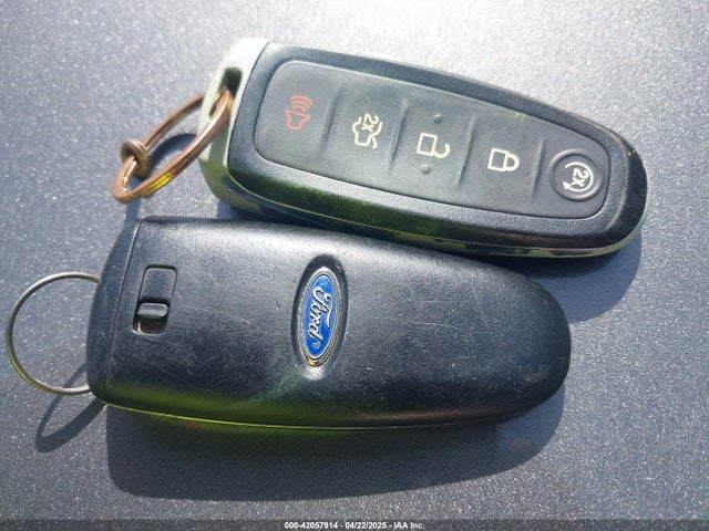 1FMCU9J98EUB66961 Ford Escape Titanium