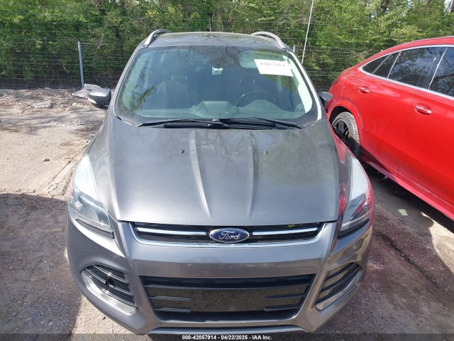 1FMCU9J98EUB66961 Ford Escape Titanium