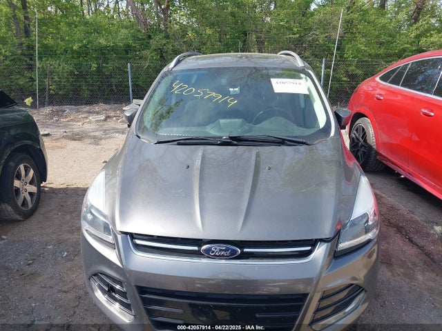 1FMCU9J98EUB66961 Ford Escape Titanium