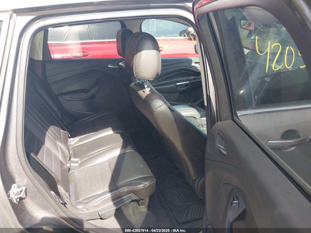 1FMCU9J98EUB66961 Ford Escape Titanium